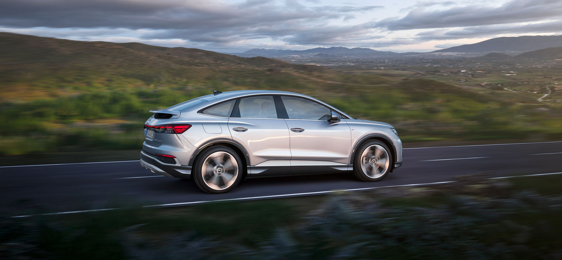 Audi-Q4-Sportback-e-tron-electrizantemente-deportivo Audi-Q4-Sportback-etron