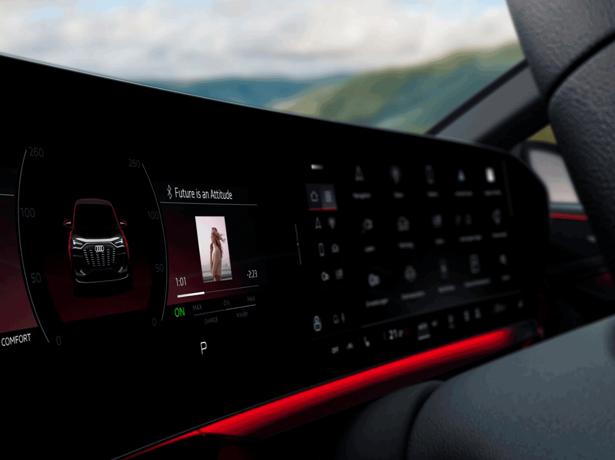 Audi-SQ6-etron-interior-digital