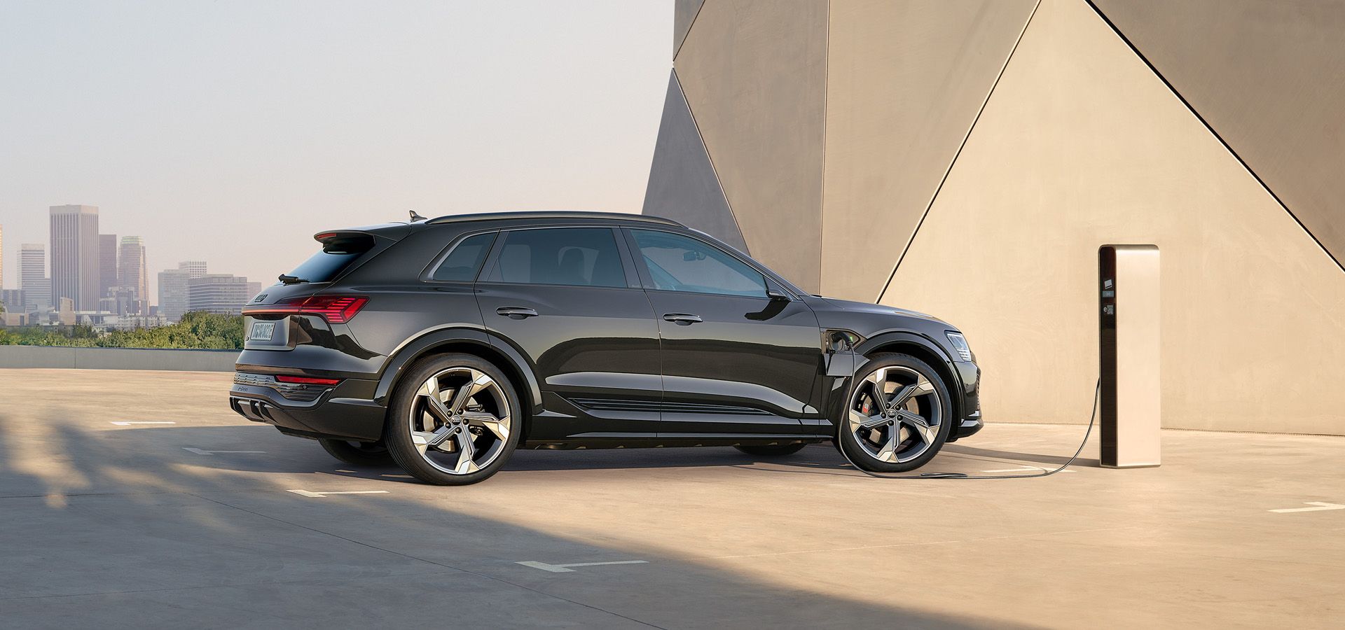 Audi-SQ8-etron-deportivo-en-cada-detalle